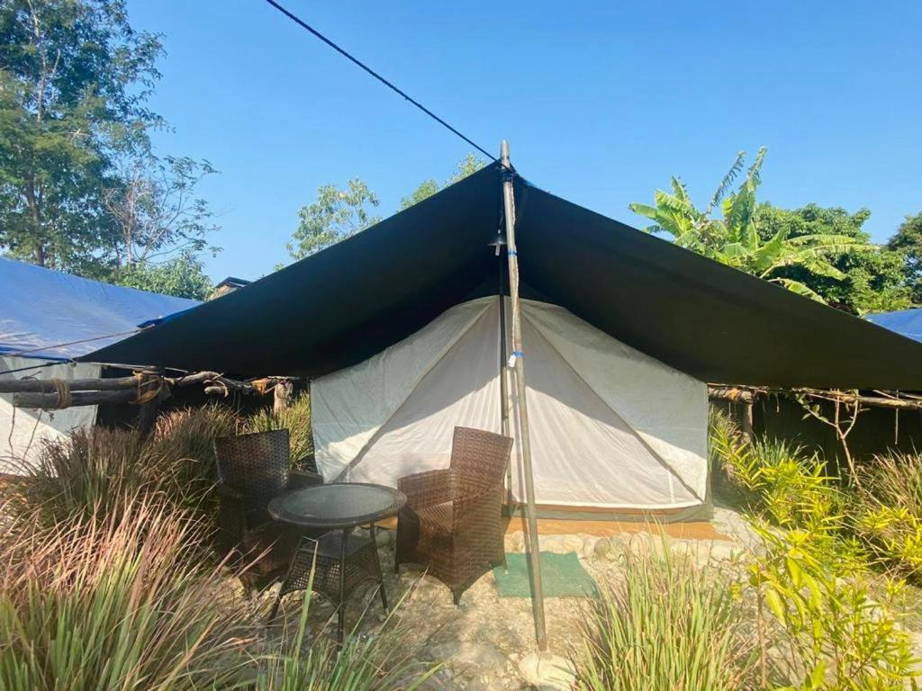 ホテル Lushy Days Boom Camp Tanakpur エクステリア 写真